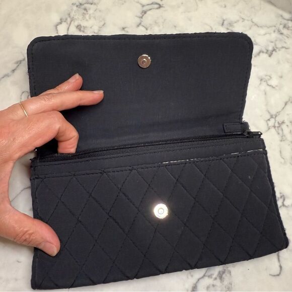 Vera Bradley Quilted Black Women's wallet Clutch - Picture 2 of 6